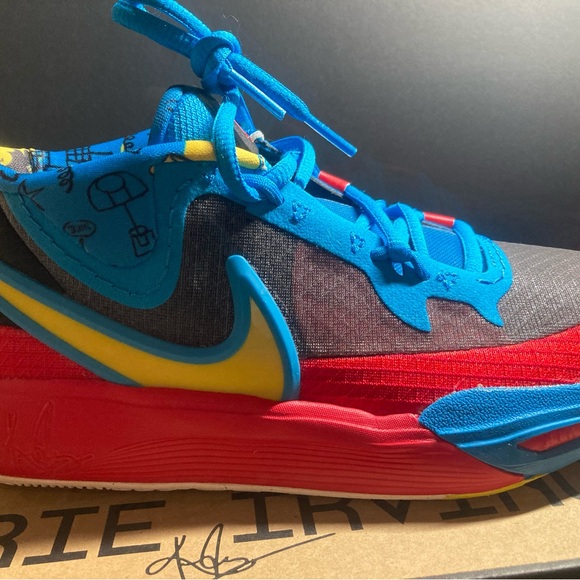 Nike Kyrie 8 GO SE (GS) YOUTH 6, Basketball, Red, Yellow , Blue Shoes, Irving - Picture 4 of 8